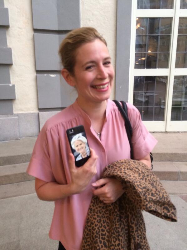 Embedded image permalink