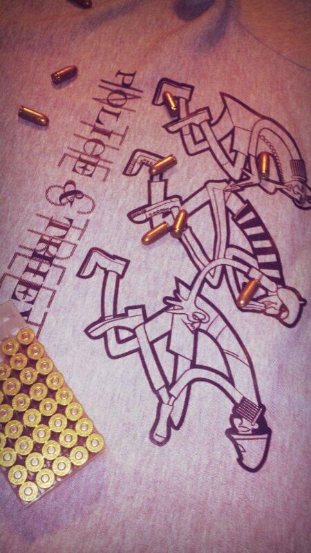 7InchBrand's tweet photo. ¿Os habíais olvidado del frio? Pasaros a por nuestra #PoliceAndThieves por @triburbanashop que Madrid está hot! http://t.co/G8VfchqDGZ