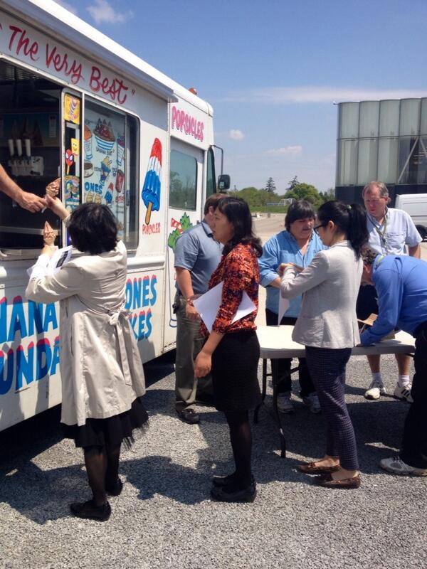 emwallace's tweet photo. Delicious idea &amp; great turnout at our @OPSEU558 Solidarity Day! #wearblue http://t.co/4jDUvmpiRe