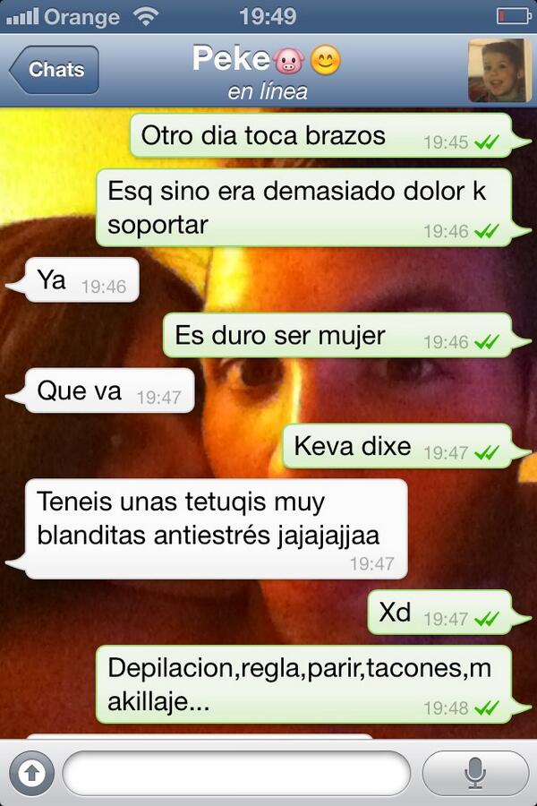 andrearilomira's tweet photo. Te voy a dar yo a ti tetukis antiestrés 😂 @jitofl http://t.co/oUFWRTNQM2