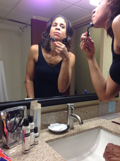 DanceMomHolly's tweet photo. The Melanopeel roller is a great addition to my skin care routine. #clearskinfinally #ad http://t.co/q3rt1stDw4 http://t.co/Nd7KoAhHdf