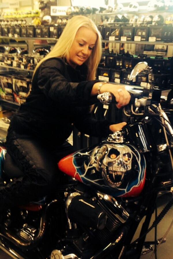 floridanicole's tweet photo. Harley Davidson shooting #klick#klick http://t.co/HPdz9sRkvU