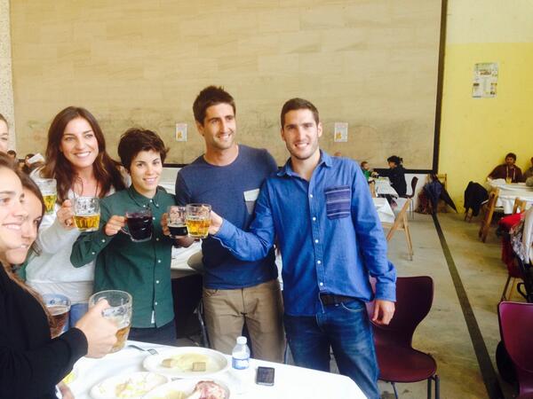 Bera Berako neskekin, Errealeko neskekin eta Markelekin Txirritako Txuri Urdineko Peñarekin disfrutatzen!!