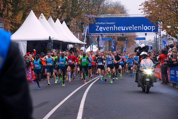 7heuvelenloop1's tweet photo. een foto van afgelopen jaar!! http://t.co/7tAcJ7u2YU
