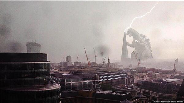 99GR81's tweet photo. #ShardAttack My colleague took the original pic and then the meme began! #London #Shard #Lightning @aiaworldwide http://t.co/T4TlF1p0QA