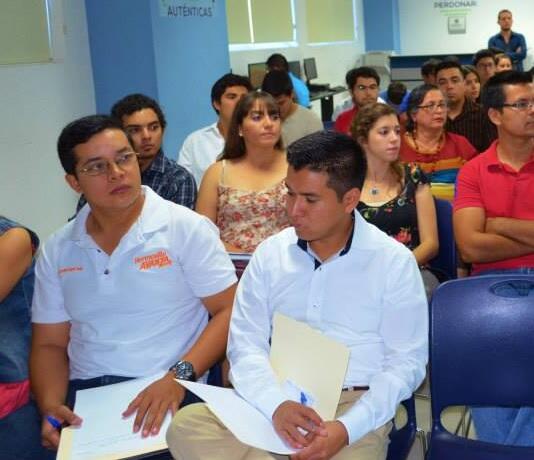 HilloAvanza's tweet photo. Excelente foro de "Retos de la proyección de las OSC" @elmota88 @RodrigoDorame1 @sophicasas @carlamarials http://t.co/s8p5flV8Hc