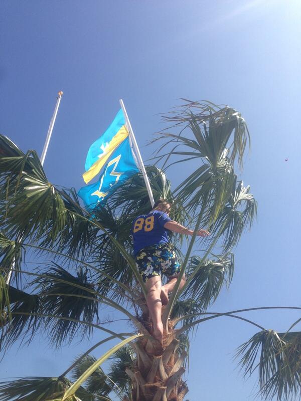 EKU_TFM's tweet photo. ΣΧ does PCB right http://t.co/m5XJ4yMRHD