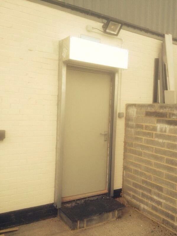 DoorMaintenance's tweet image. #security new #securityshutter installed after attempted burglary in Ashford Kent another satisfied customer