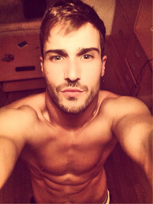 mad_raul's tweet photo. Día interminable xo ya en casa de ama de casa http://t.co/4eKQY9aSs2