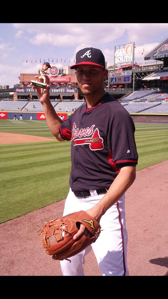Andrelton's tweet photo. RT this for a chance to win a Bobblehead! Will pick a winner today after the game http://t.co/nE51FLH9fp