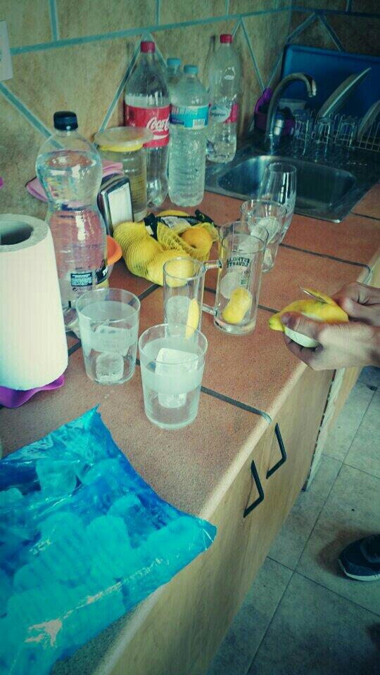 alfredoabril10's tweet photo. Juernes ahora vas y lo twitteas http://t.co/JGUj7CZGHu