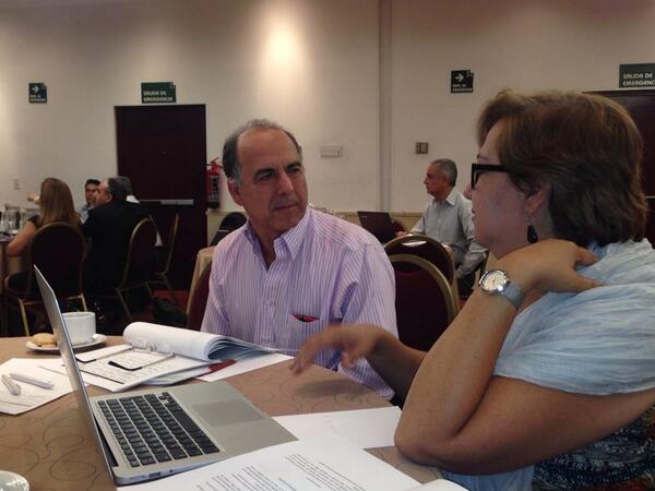 cu_mex's tweet photo. Mesa de trabajo de Comisión Cátedras #CUMex http://t.co/fF70frcMhe