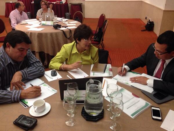 cu_mex's tweet photo. Mesa de trabajo de Comisión de Movilidad #CUMex http://t.co/axSoyHt5gH