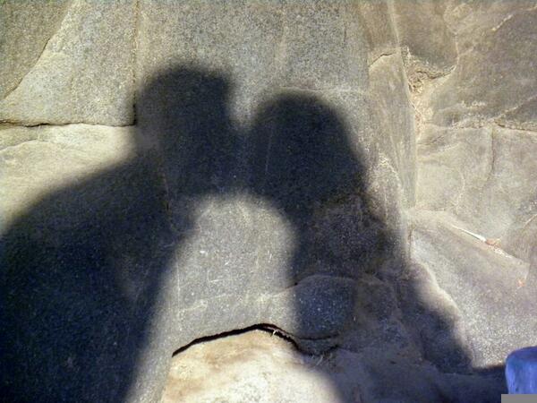 Aroacentauro's tweet photo. #peaceandkiss  ahí va nuestro beso @malotehombre http://t.co/qjLPrNoEoG