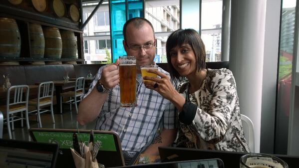 xboxjobs's tweet photo. Our own @karenr604 and @jpankow are just about ready for your questions! #askmsft http://t.co/AqScFz5Kr2