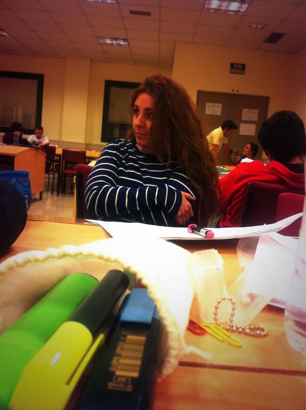 Nataliiatm's tweet photo. Naza pasando frío y observando en la Sae jajajaja http://t.co/xPyEVG36wk