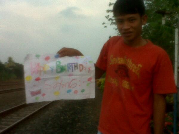 abe_cd2's tweet photo. semoga dgn bertambahnya usia, bertambah juga rizky serta kasih sayangnya buat aa :D Happy birthday sayang ({}) http://t.co/wp7aYTTeLL