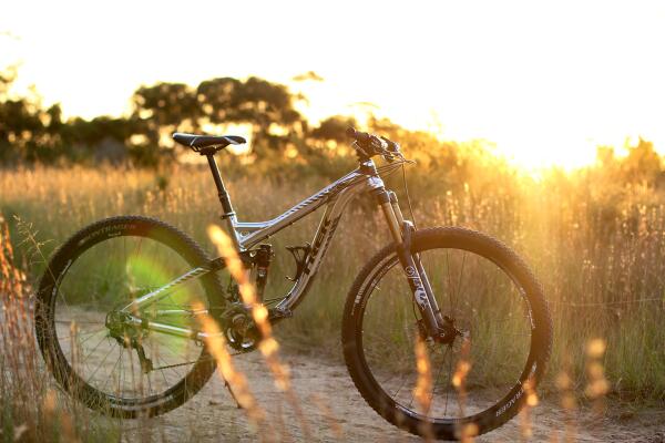 flow_mtb's tweet photo. 29 or 27.5? Which @TrekBikes Remedy got our froth up? Read our full review here to find out! http://t.co/B82RtbfjmB http://t.co/1H0sEVZ21T