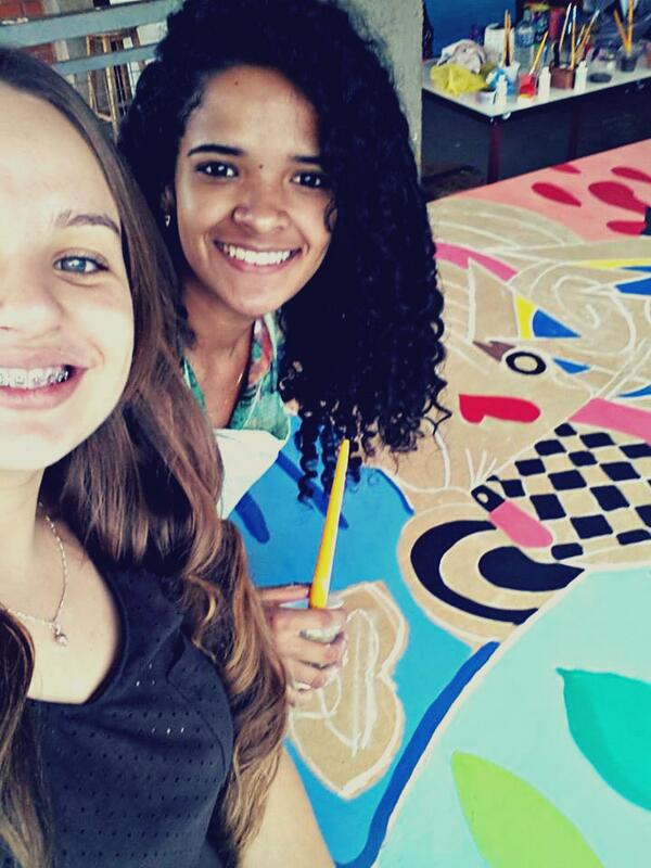 edna_araujoe's tweet image. De todo dia, uma ajuda a outra e vamos que vamos! #ArqPintura #PorEla