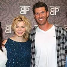 kp_rocks_'s tweet photo. This is the first time these two ever met! Now I'm gonna go get more pics, brb! http://t.co/rfYdGcmTuw
