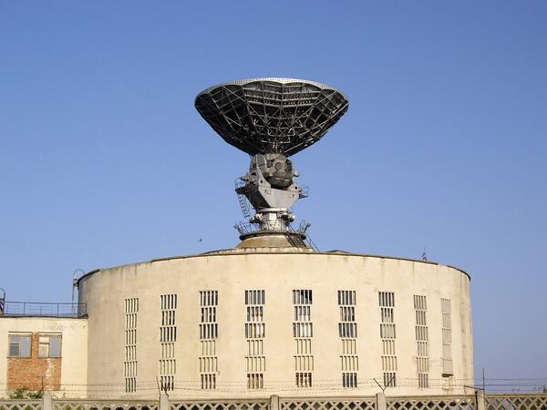 MundoCubano's tweet photo. Estación Terrena Caribe Antena TNA-57 del sistema Intersputnik ubicada en escaleras de Jaruco Cuba. Foto RayosX7031 http://t.co/JK5qDFzN9A