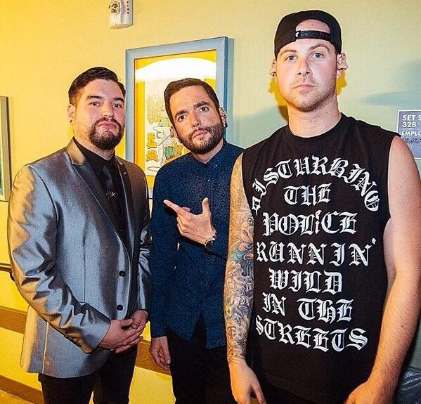 suicidesilence's tweet photo. One more #TBT @eddiehermida with @jeremymckinnon &amp; @Kevineffinskaff (ADTR) at The Golden Gods! http://t.co/8P3LKKGyq1