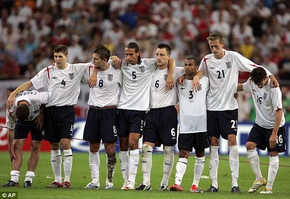 bertambah usia nya Frank Lampard, mungkin ini menjadi musim trakhirnya Lampard bermain dikompotisi Piala dunia:")