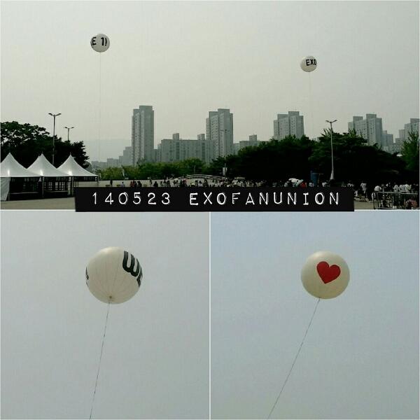 exofanunion's tweet image. EXO 첫 단독콘서트를 위한 EXOFANUNION의 첫 번째 이벤트! 라이트 애드벌룬입니다. 해가 지면 반짝반짝 더 예쁠 애드벌룬, 기대해주세요.
