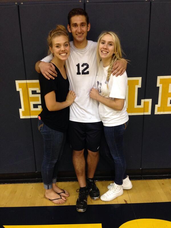 andrewtrandolph's tweet photo. Love my sisters!! 😘😆@hannahrando @Gia_Nardi http://t.co/Y3rU2vruc4