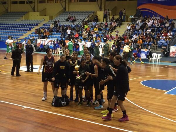 TelediarioGT's tweet photo. DEPORTES: Bodegueras campeonas de Liga Mayor de Baloncesto. Final: #BodegaRadio 54-50 #Talents. Info. @MLorenzo_td http://t.co/AeQAbhgT6A