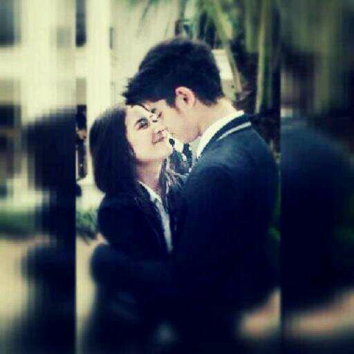 chuzamanda's tweet photo. Romantis bngiiitz klian brdua http://t.co/w1FdLd7sGS
