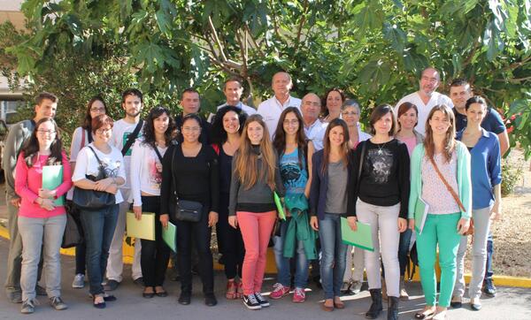 GVAsaludMBaixa's tweet photo. Recibimos a nuestros nuevos residentes, que desde hoy comienzan su formación en @GVAsaludMBaixa ¡BIENVENIDOS! http://t.co/jOVgYZgis6