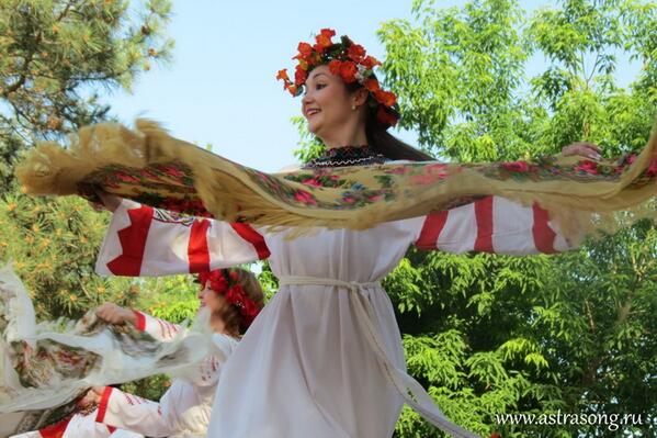 zudemunicad's tweet photo. В рамках проекта #МастераИскусствЖителямСела в с.Икряное вчера состоялся концерт #АнсамбльАстраханскаяПесня #Культура http://t.co/d6TBbwmarn