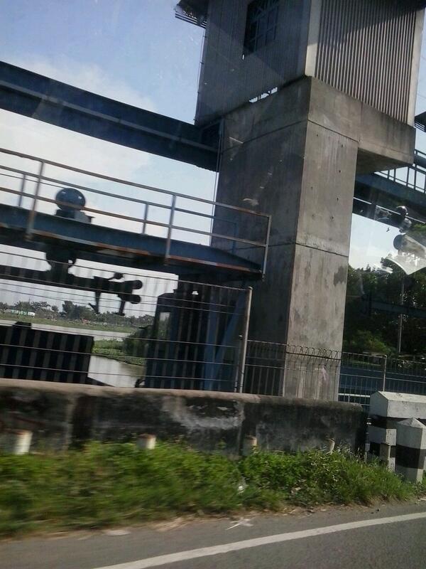 Dam pengairan di Sidoarjo Jatim yang dibangun pada jaman belanda
Poto by: Ahmad Mulia