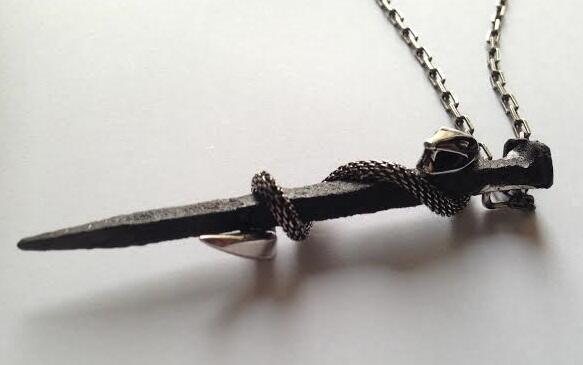 Reqvian's tweet photo. snake pendant http://t.co/BLIm4iO5Ap