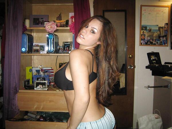 BrazileWindy's tweet photo. See more on: http://t.co/IgnjqClxPR
Young Amateur Girl With Big Boobs #Amateur #BigBoobs #Webcams http://t.co/HOIweLZegj