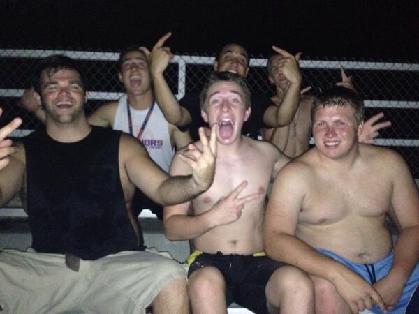 stiid_trii's tweet photo. Love these boys moments I'll remember forever @johnschueler29 @GrantAmato56 @mitchellmatt27 @D_villa03 http://t.co/YmjQigws67