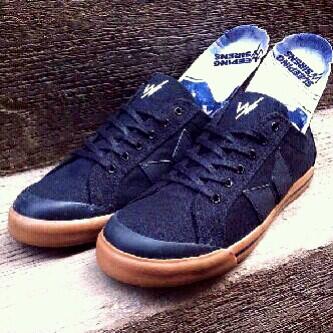 woot! Got it guys! Macbeth Eliot SP <a href="/SWStheband/">Sleeping With Sirens</a> \m/ <a href="/SWSIndonesia/">SWS Indonesia</a> @SWS_Bekasi <a href="/SWSFansBogor/">SWS Fans Bogor</a> <a href="/SWSJogja/">SWS Yogyakarta</a>