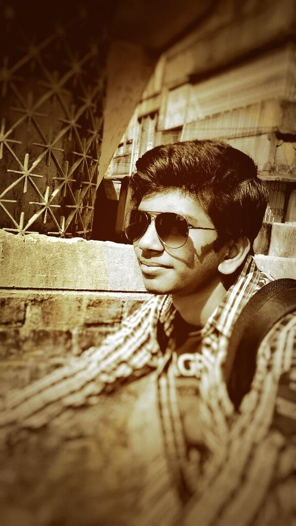 arukarmakar's tweet photo. http://t.co/cxHiGFkHSB