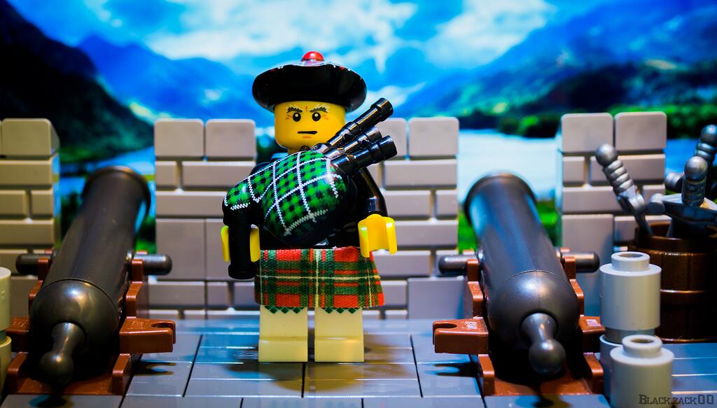 Houston Kiltmakers on Twitter: "Nevermind Lego Batman or Lego Star Wars, how about the Lego Highlander! #Kilt #Tartan #Scotland http://t.co/B9GnTvsknX" / Twitter