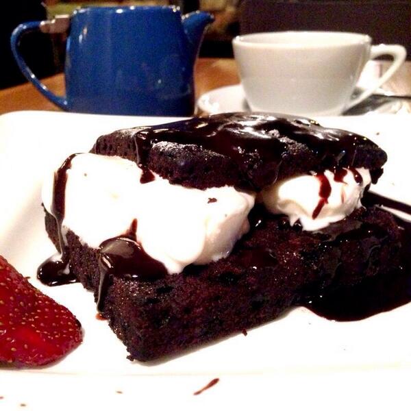 youfoodist's tweet photo. Çikolatalı Karayip Katları
Midpoint (Etiler) @midpointist http://t.co/FeTH9Yys93