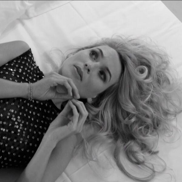 ELLE tweet media