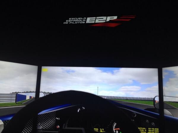 TataCalde's tweet photo. Learning a new track in the Sim at @EEDPilotos ,going for a trip on Sunday can you guess to which track I'm going? http://t.co/Wgs4NFs0Ia