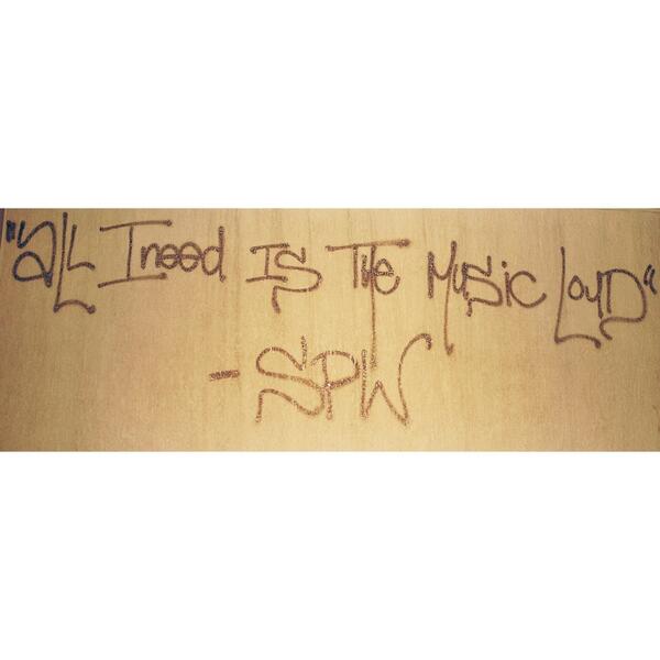 ibbysquared's tweet image. “@hausofbader: "All I need is the music loud." @preciousweapons http://t.co/WO1DhL2tWU”