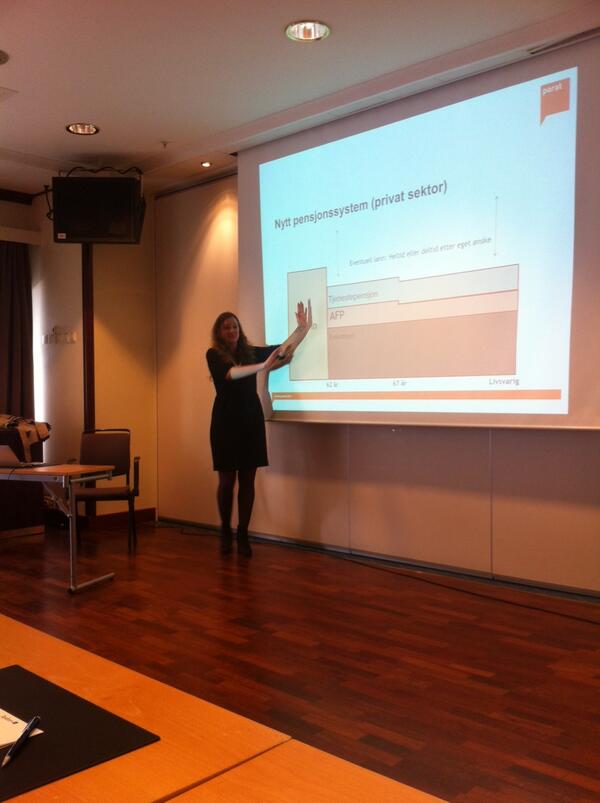 vdaler's tweet photo. Katrine Roald foredrar om pensjon for fullt hus i Bodø #parataktiv http://t.co/5oEeBlfPkW