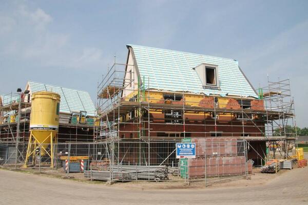 bouverijen's tweet photo. Morgen is het @dagvandebouw  De bouwlocatie van @bouverijen is geopend van 10-16 uur. @NBUbv http://t.co/u9aGzTTfEs http://t.co/uFmTOWPVqO