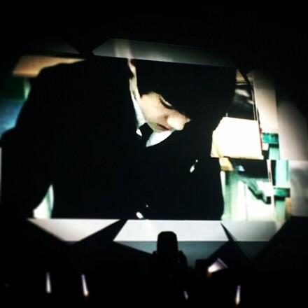 sssseulbear's tweet photo. southqoreans: OH SEHUN????????? FUCKING NO http://t.co/jdP4uHP0Wv