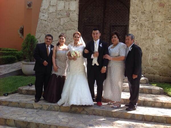 jessyMonrou's tweet photo. Family time 😍 http://t.co/xDl5oEoDXA