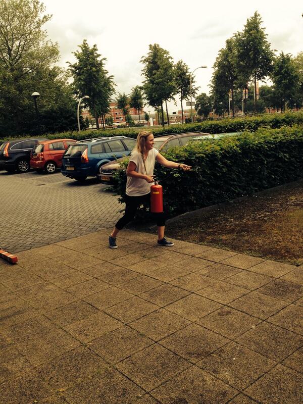 JentineK's tweet photo. Dagje BHV onder begeleiding van @annekezijlstra @VosselmanBV http://t.co/iUROYRSewa