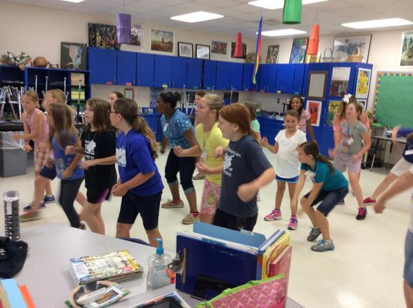 DebbieWhiten's tweet photo. Zumba kids Shine On at HMES! http://t.co/MQIdXt69T2